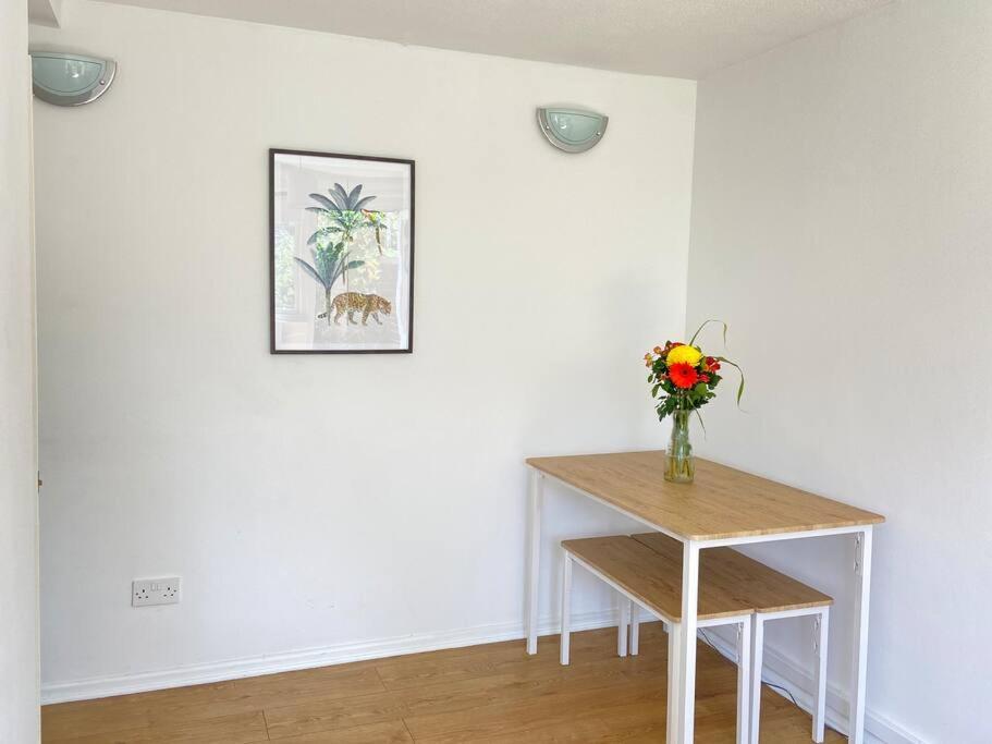 Stylish & Tranquil Flat With Excellent Connections Apartment London Exterior photo