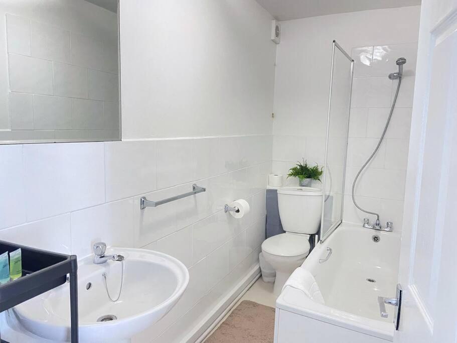 Stylish & Tranquil Flat With Excellent Connections Apartment London Exterior photo