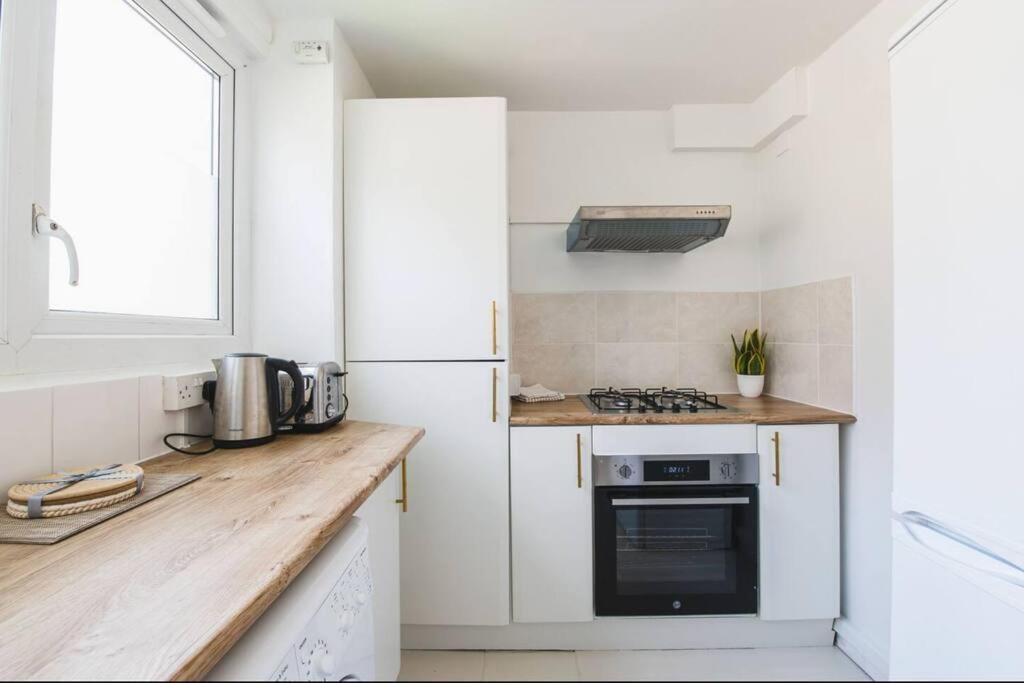 Stylish & Tranquil Flat With Excellent Connections Apartment London Exterior photo
